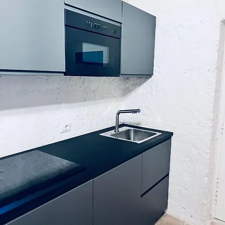 Apartment Dante's Patio *