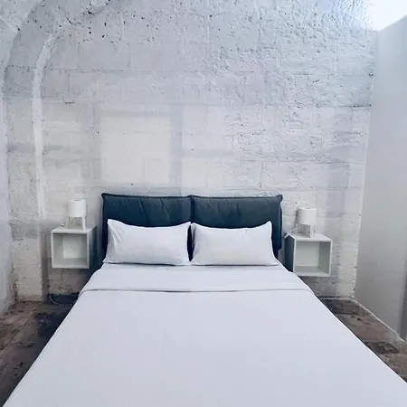 Dante's Patio Apartman